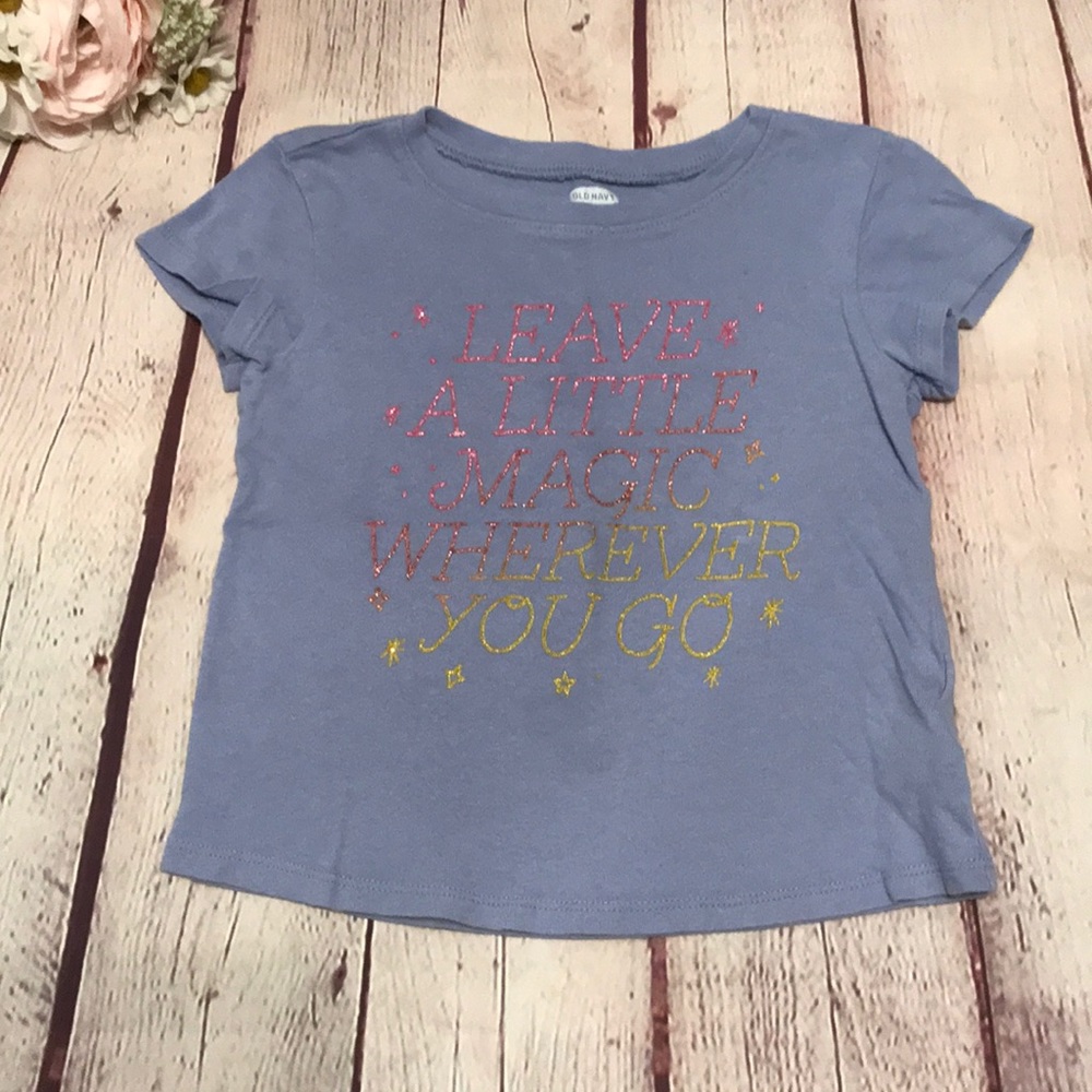 🌸 Old Navy Graphic Tee
